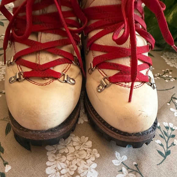 Freebird Hiker Combat boots Cream/White red stitching / laces EUC size 10 - Picture 8 of 10